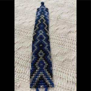 Huichol Seed Bead Bracelet Blue Silver Black / Artisan Tribal Vintage